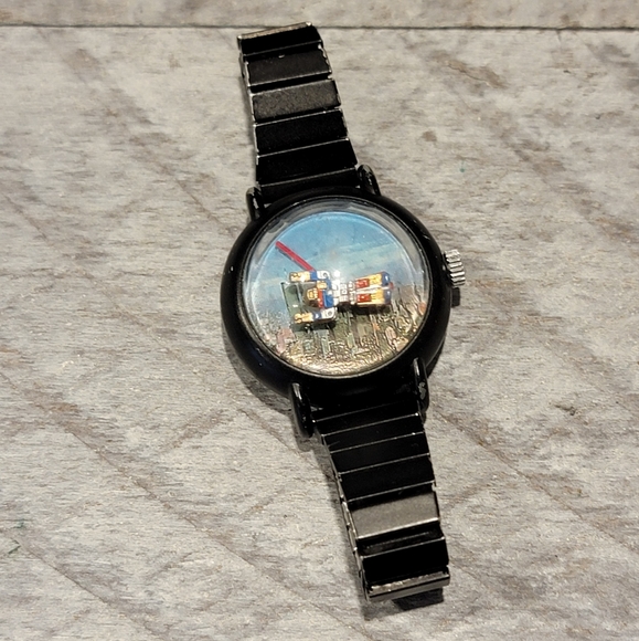 Vintage Out of Time Bubble Glass NYC & Flying Robot Transformer Wristwatch - Picture 5 of 10